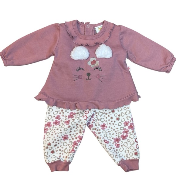Millie & Myles Other - Millie & Myles 3–6M Animal Appliqué Ruffle Top & Leopard Joggers Set